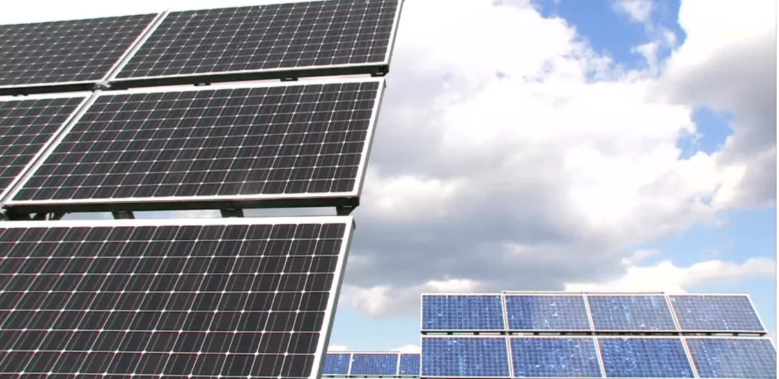 do clouds affect solar panels