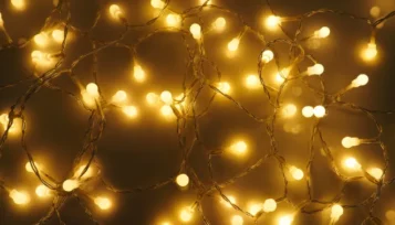 Solar Watering Can with Cascading Lights